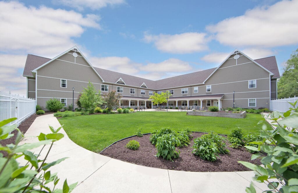 Charter Senior Living Of Pekin Courtyard
